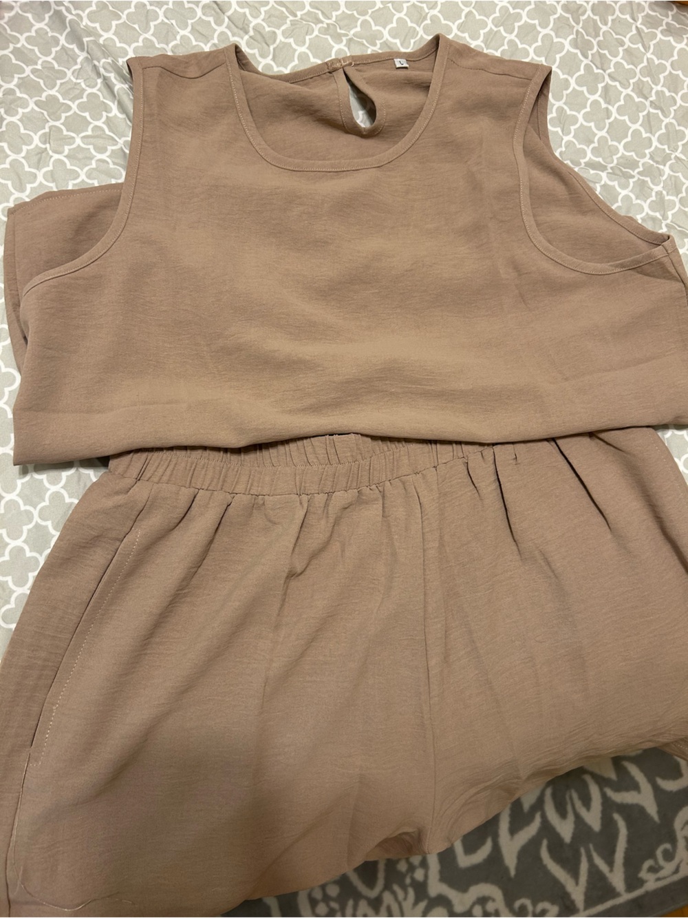 Sleeveless Tank and Elastic Waist Short Set in Warm Taupe